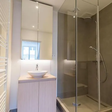 Fischer A La Petrusse 303 *